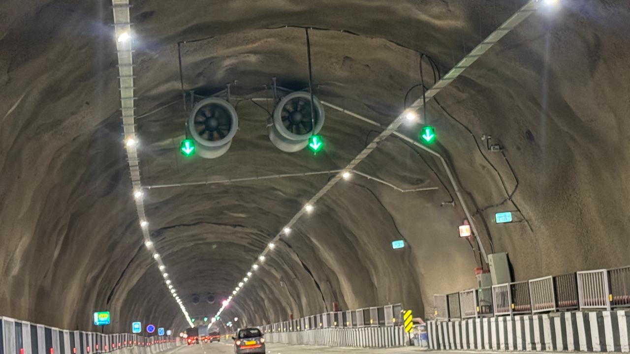 Tunnel ventilation fans